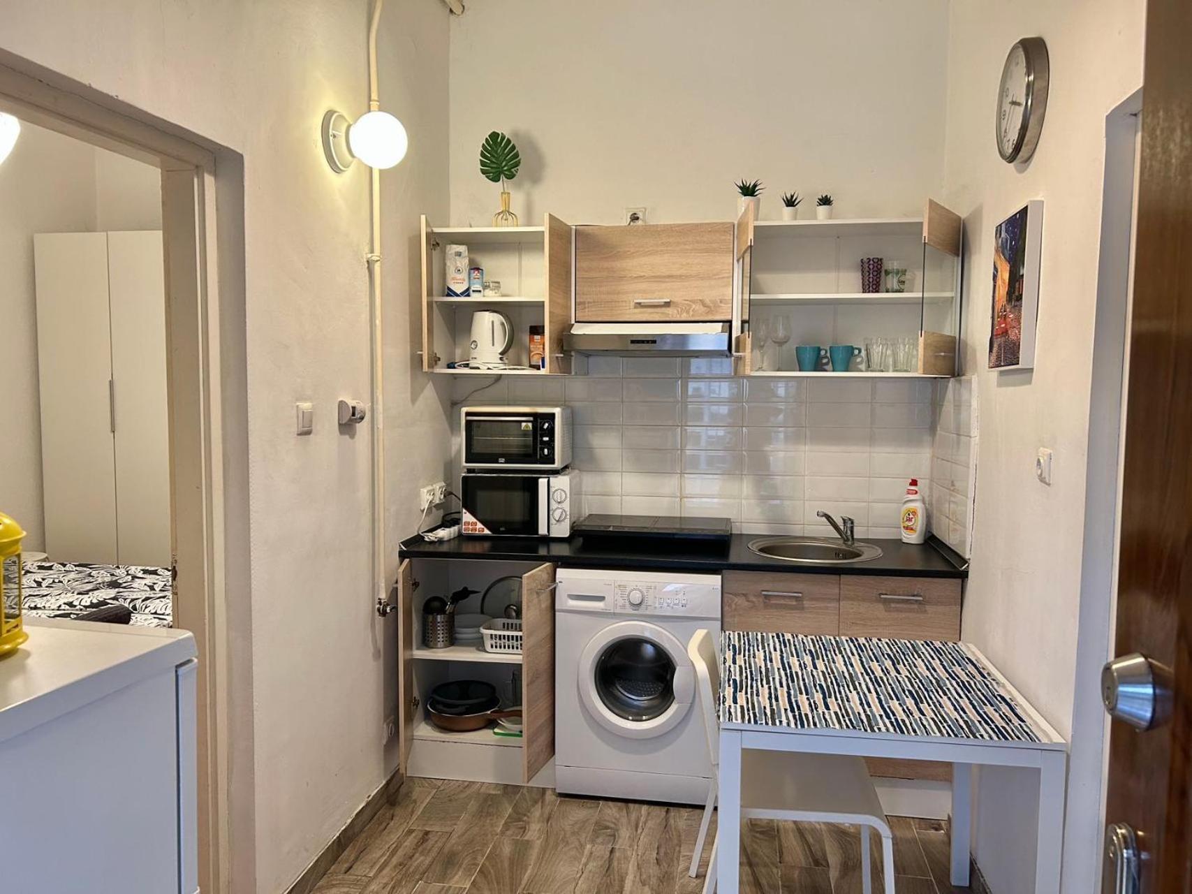 No. 11 Apartment With 2 Bathrooms Next To Railway Station Budapest Esterno foto