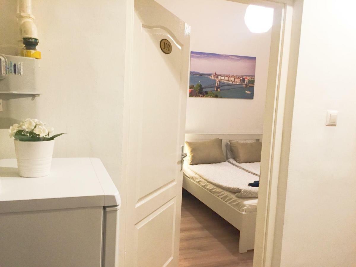 No. 11 Apartment With 2 Bathrooms Next To Railway Station Budapest Esterno foto